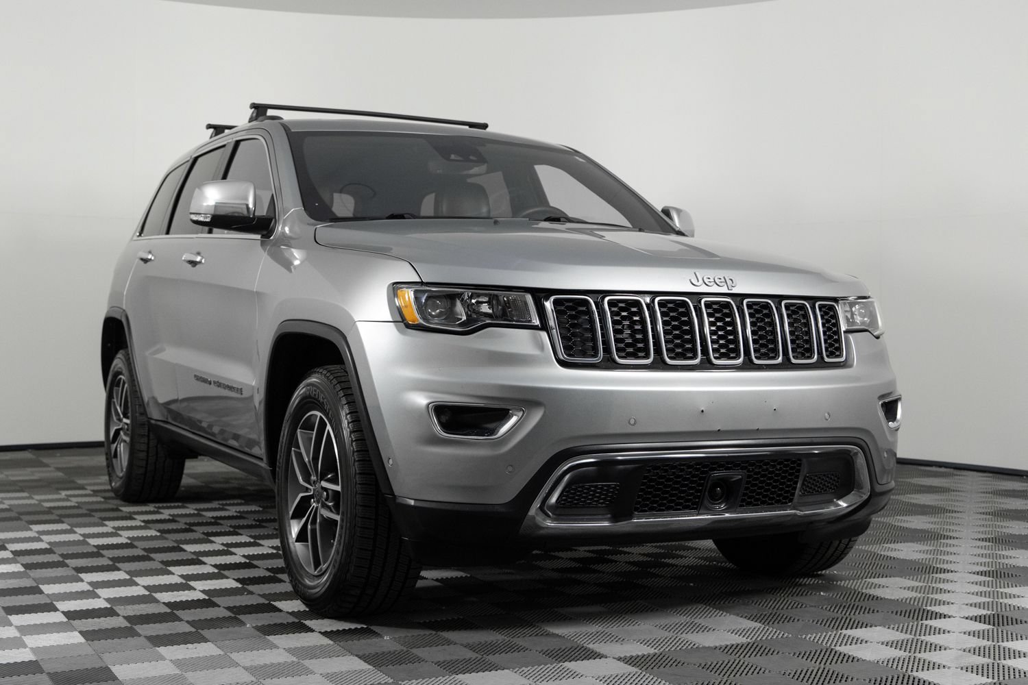 Used 2021 Jeep Grand Cherokee Limited AWD/4WD image 11