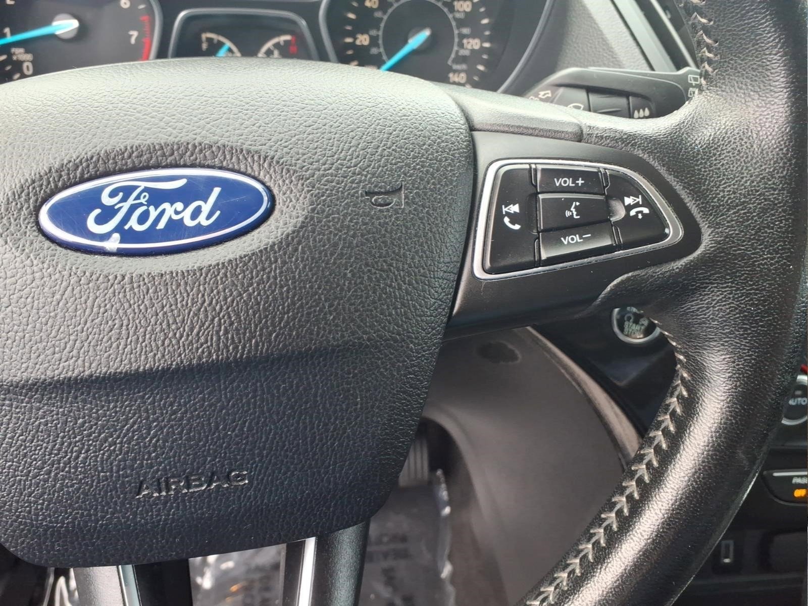 Used 2019 Ford Escape SE image 24