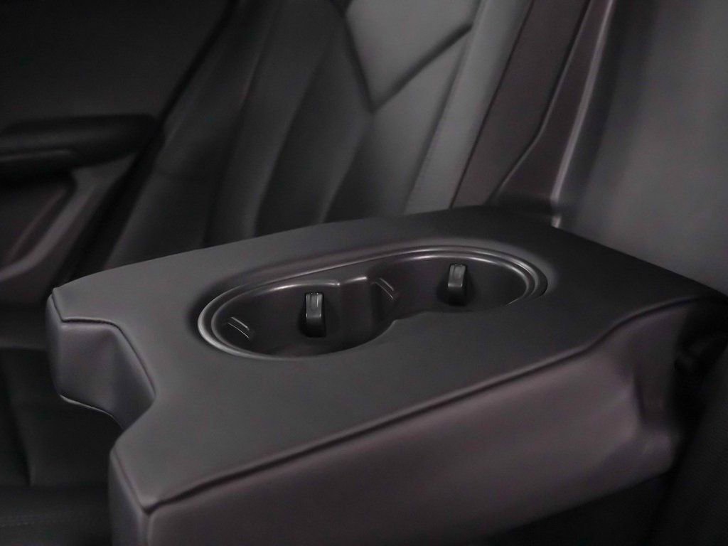 Certified 2025 Porsche Macan image 19