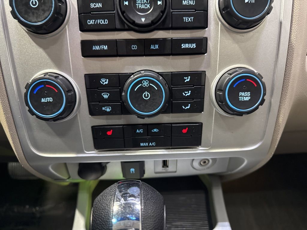 Used 2010 Mercury Mariner Premier FWD image 19