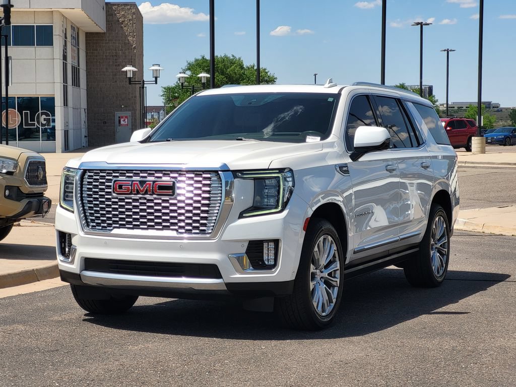 Used 2023 GMC Yukon Denali w/ Advanced Technology Package AWD/4WD image 8