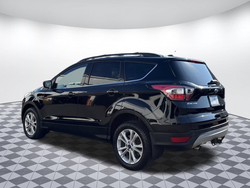 Used 2017 Ford Escape SE w/ SE Leather Comfort Package AWD/4WD image 6
