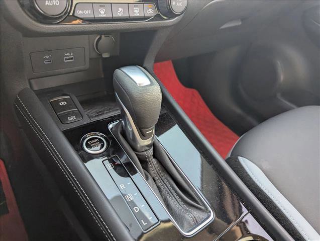 Used 2023 Nissan Kicks SR w/ SR Premium Package image 13