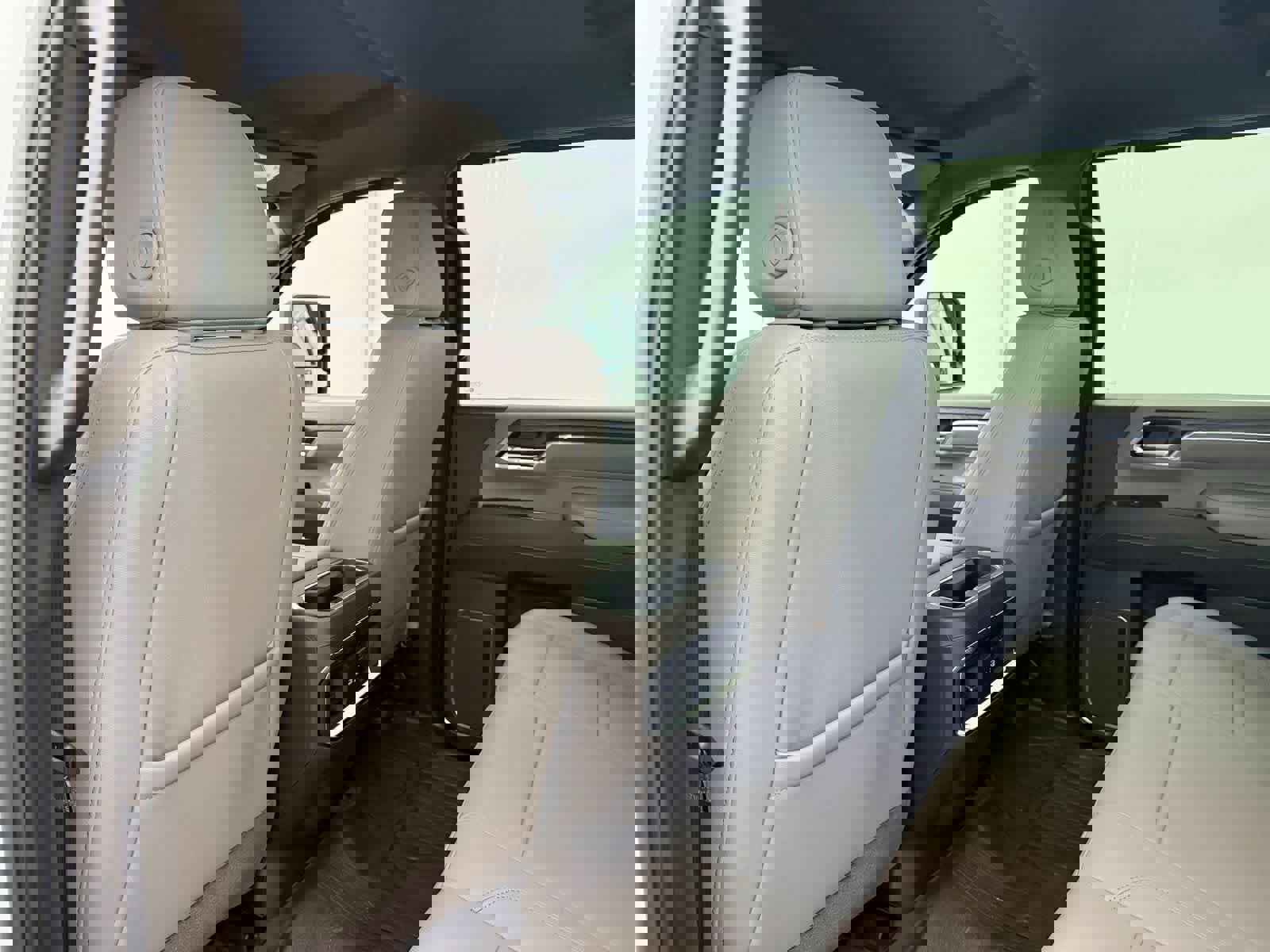 Used 2024 GMC Sierra 2500 SLT w/ SLT Convenience Package image 19