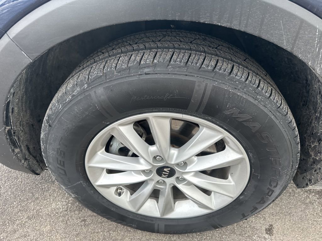 Used 2019 Kia Sorento LX image 37