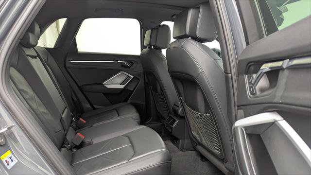 Used 2020 Audi Q3 2.0T Premium w/ Convenience Package AWD/4WD image 19