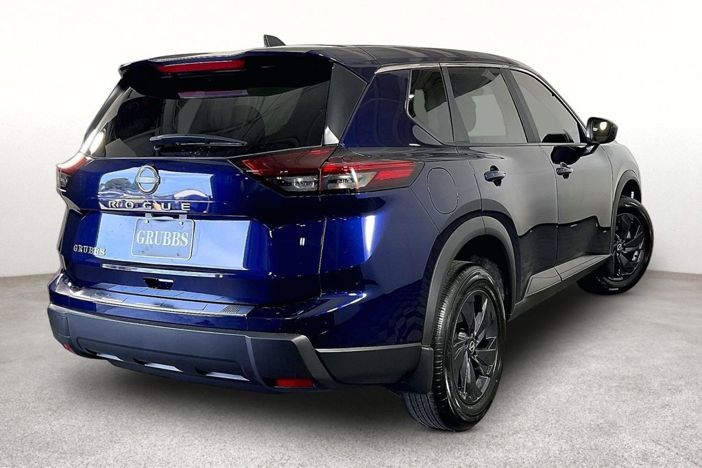 New 2026 Nissan Rogue SV FWD image 7