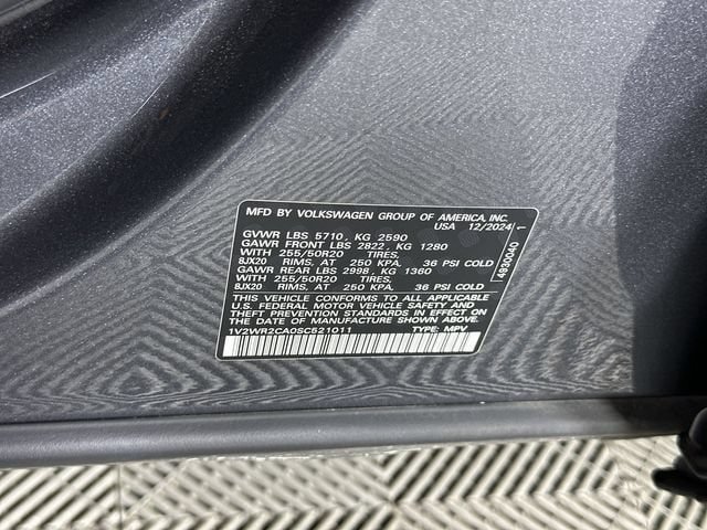 Used 2025 Volkswagen Atlas SE FWD image 35