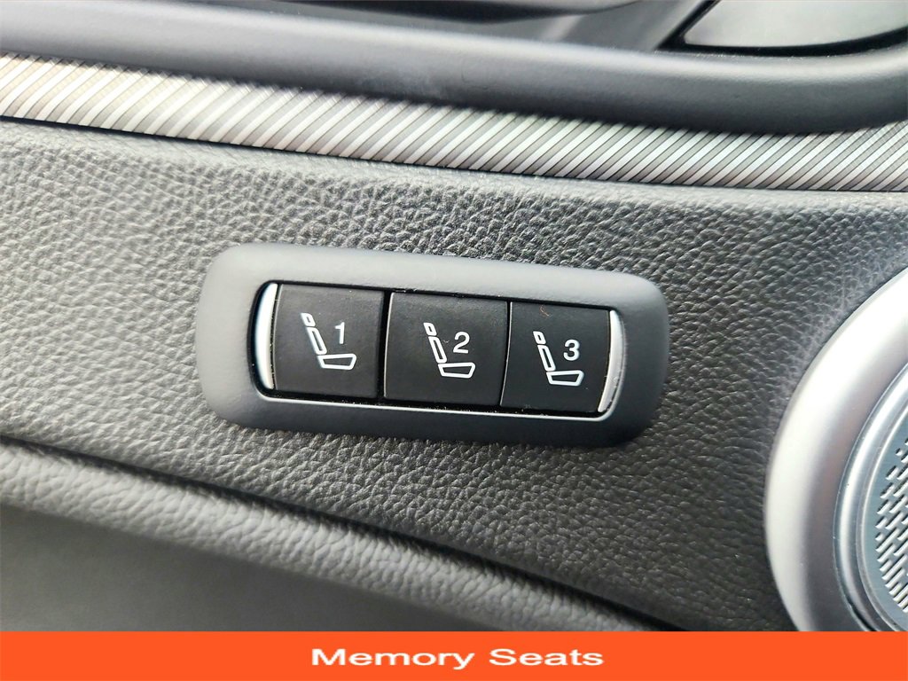 Used 2018 Alfa Romeo Stelvio Sport w/ Quick Order Package 22J Sport image 35