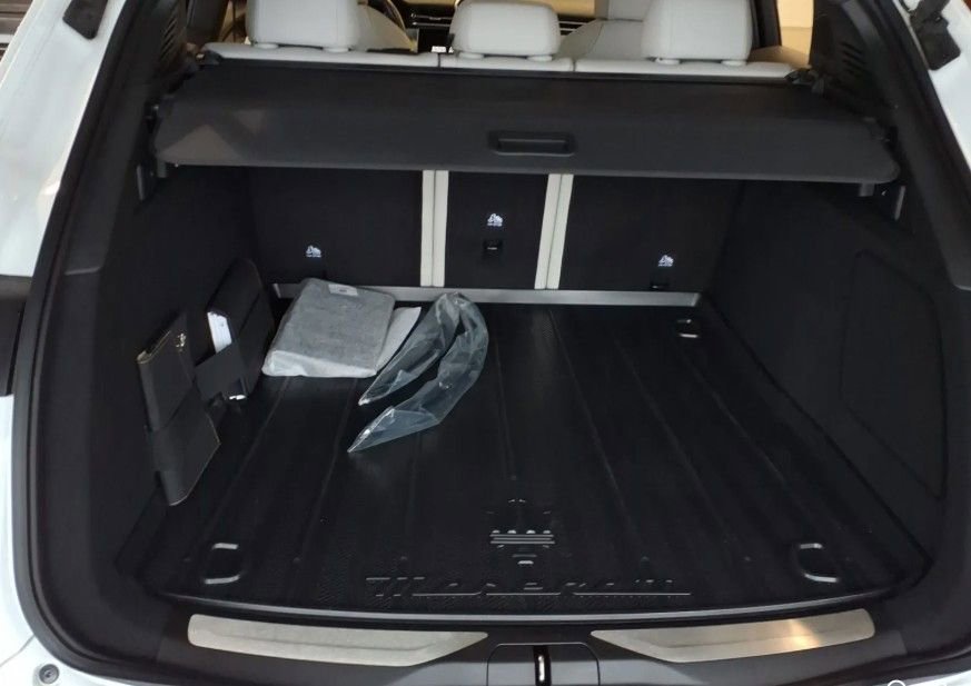 Used 2023 Maserati Grecale Modena image 10