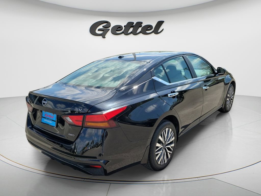 Used 2024 Nissan Altima 2.5 SV image 4