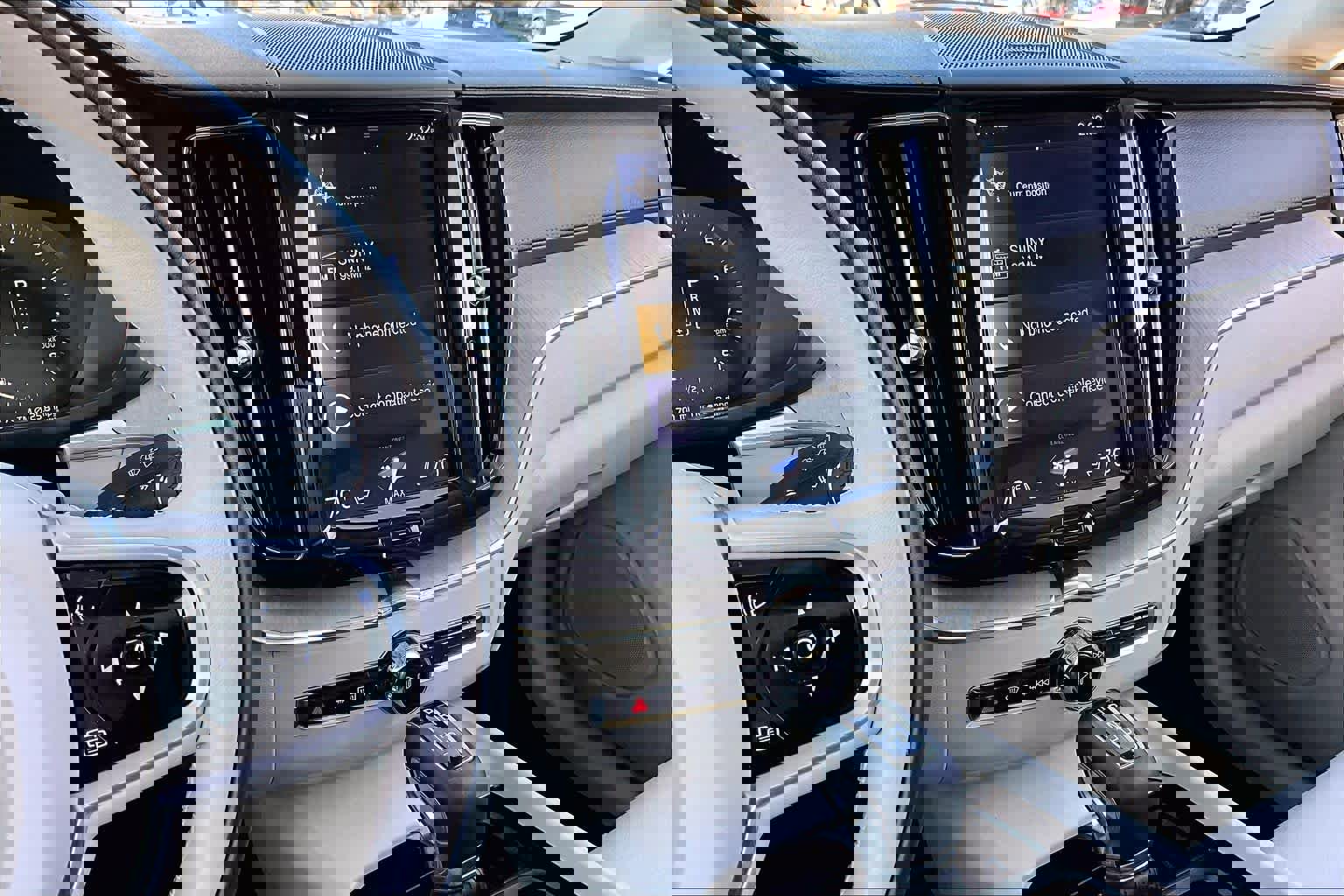 Used 2020 Volvo XC60 T5 Inscription w/ Protection Package Premier image 6