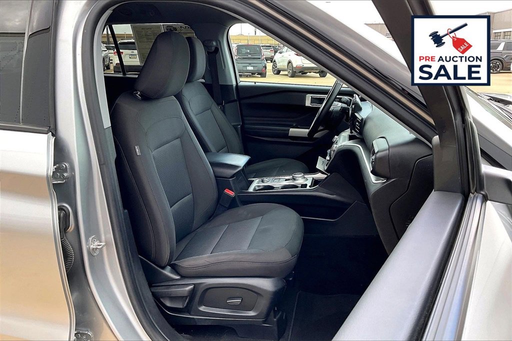 Used 2022 Ford Explorer XLT image 7
