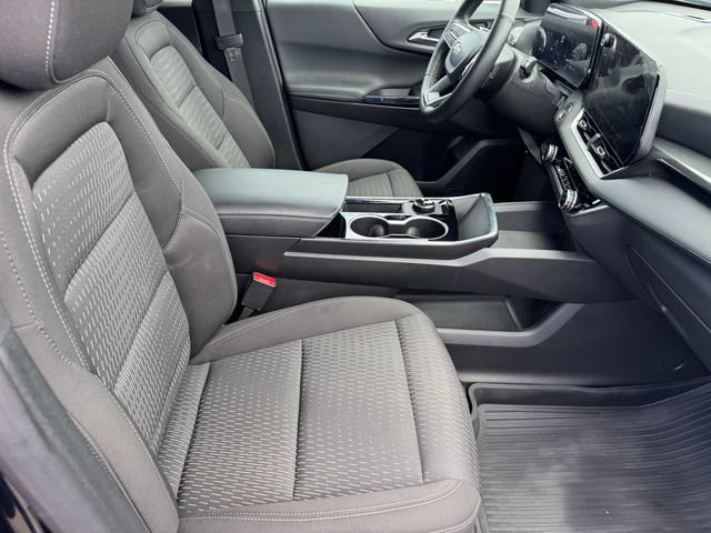 Certified 2026 Chevrolet Equinox LT w/ LPO, Floor Liner Package FWD image 7