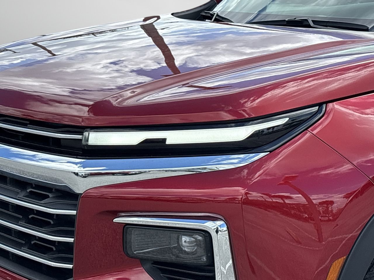 Used 2025 Chevrolet Traverse LT image 6