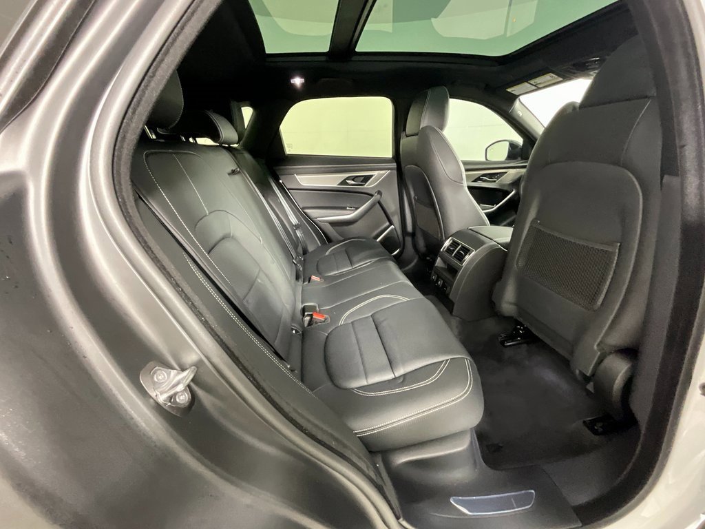 Used 2025 Jaguar F-PACE R-Dynamic S image 24