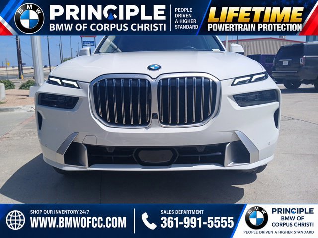 Used 2026 BMW X7 xDrive40i AWD/4WD image 3
