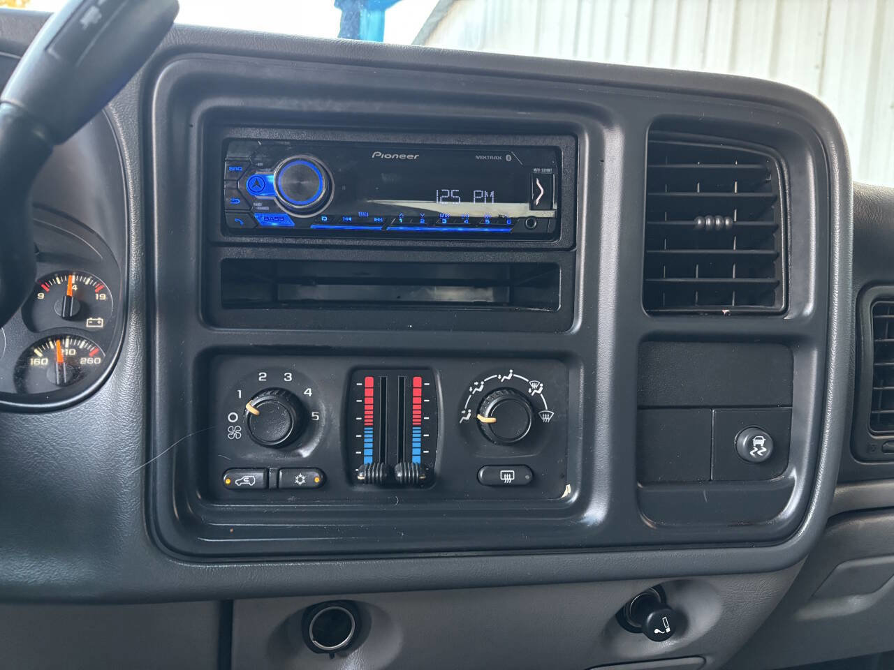 Used 2006 Chevrolet Avalanche Z66 w/ Preferred Equipment Group RWD image 26