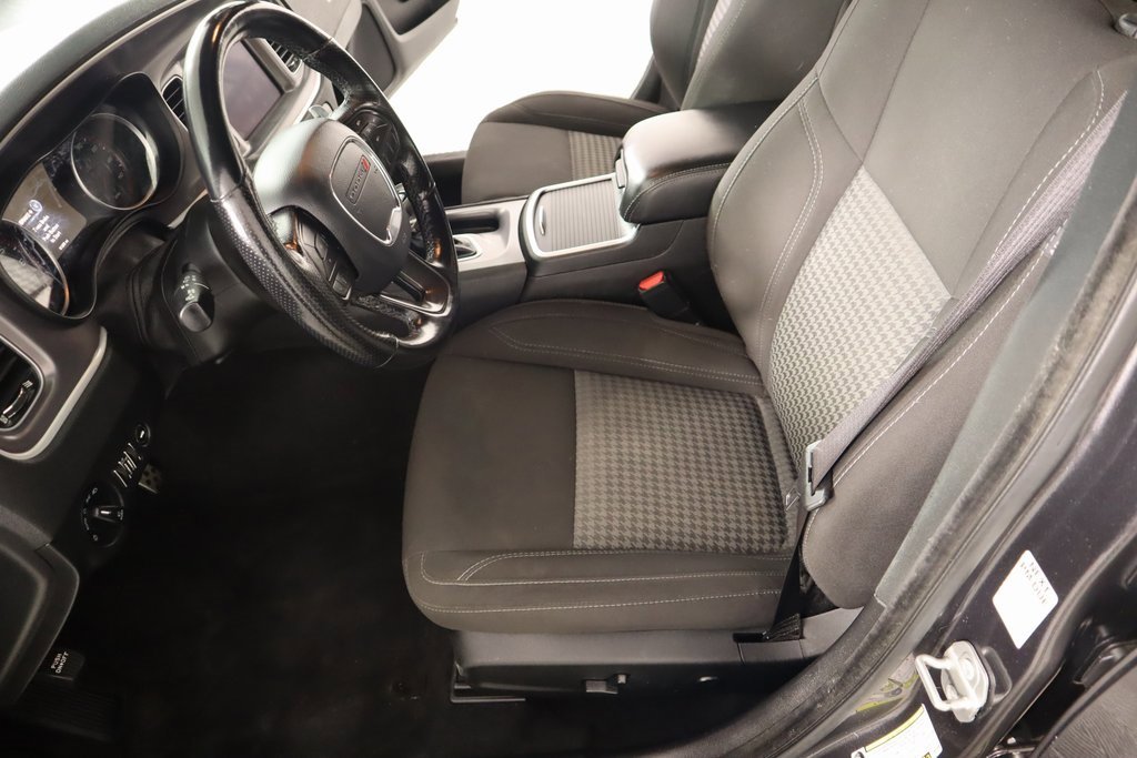 Used 2021 Dodge Charger SXT w/ Driver Convenience Group image 12