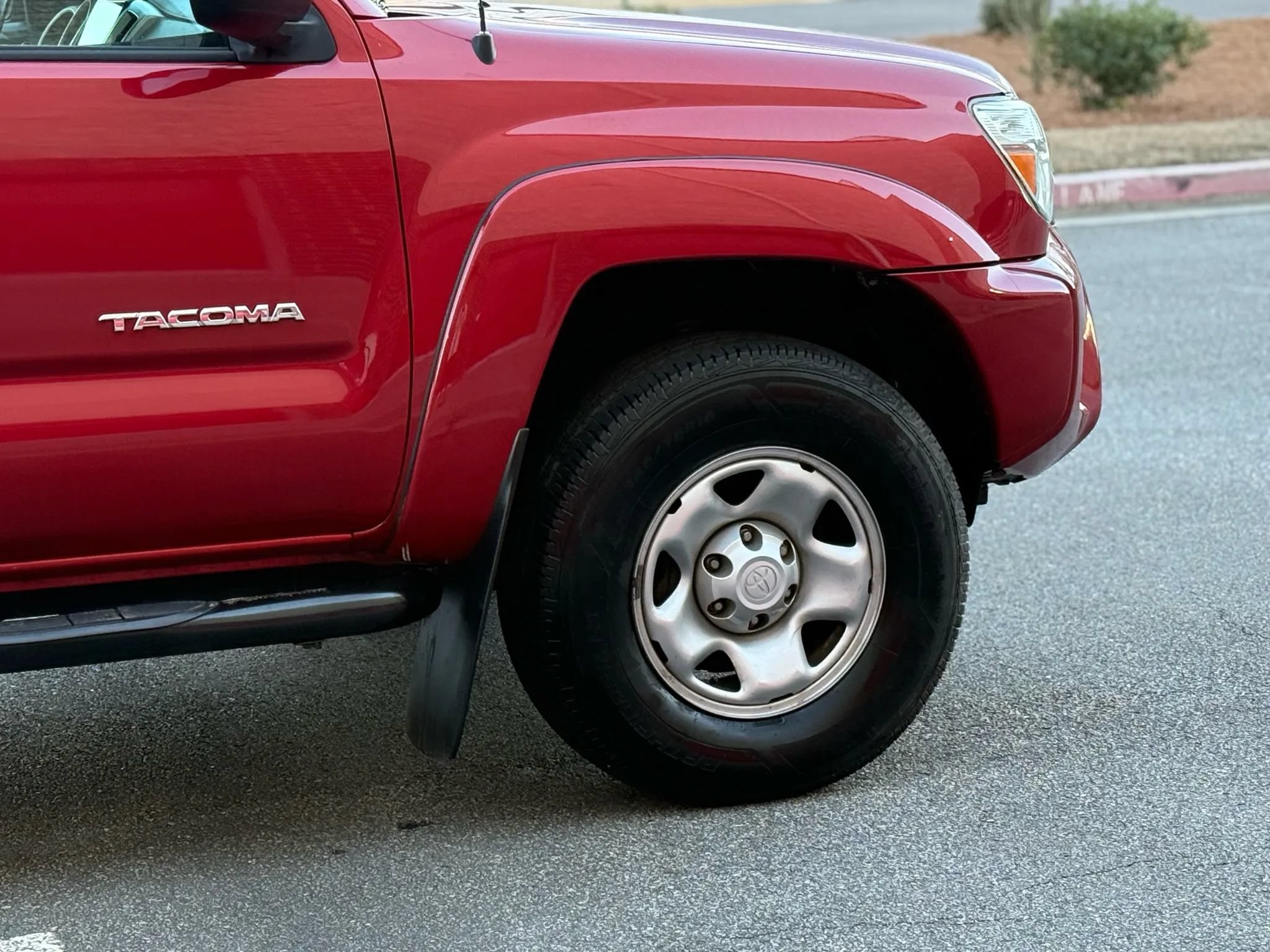 Used 2013 Toyota Tacoma PreRunner w/ SR5 Pkg RWD image 9