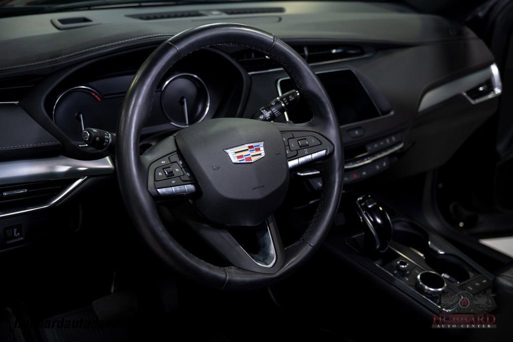 Used 2023 Cadillac XT4 Premium Luxury image 18