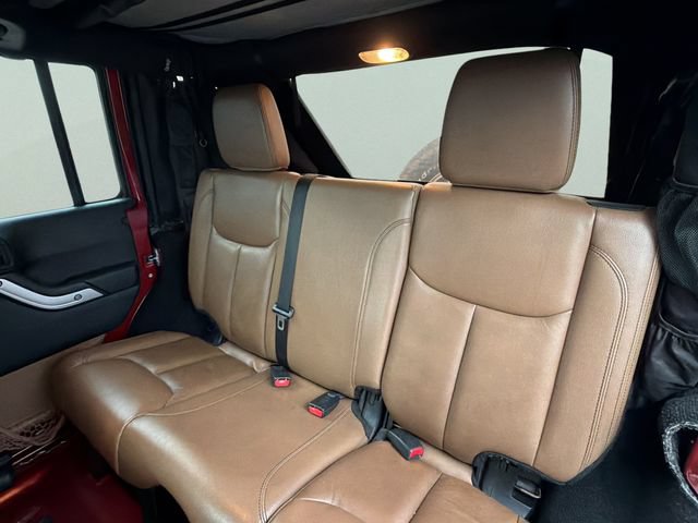 Used 2013 Jeep Wrangler Unlimited Sahara w/ Connectivity Group AWD/4WD image 19