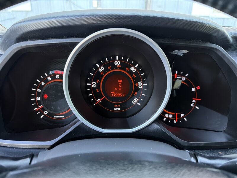 Used 2010 Toyota 4Runner Limited AWD/4WD image 29