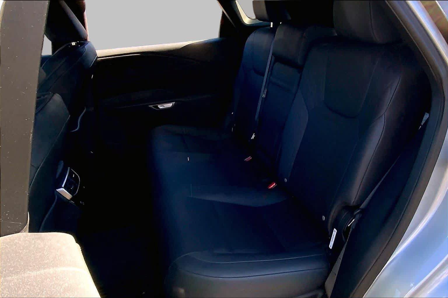 Used 2023 Lexus RX 350 Premium w/ Accessory Package AWD/4WD image 21