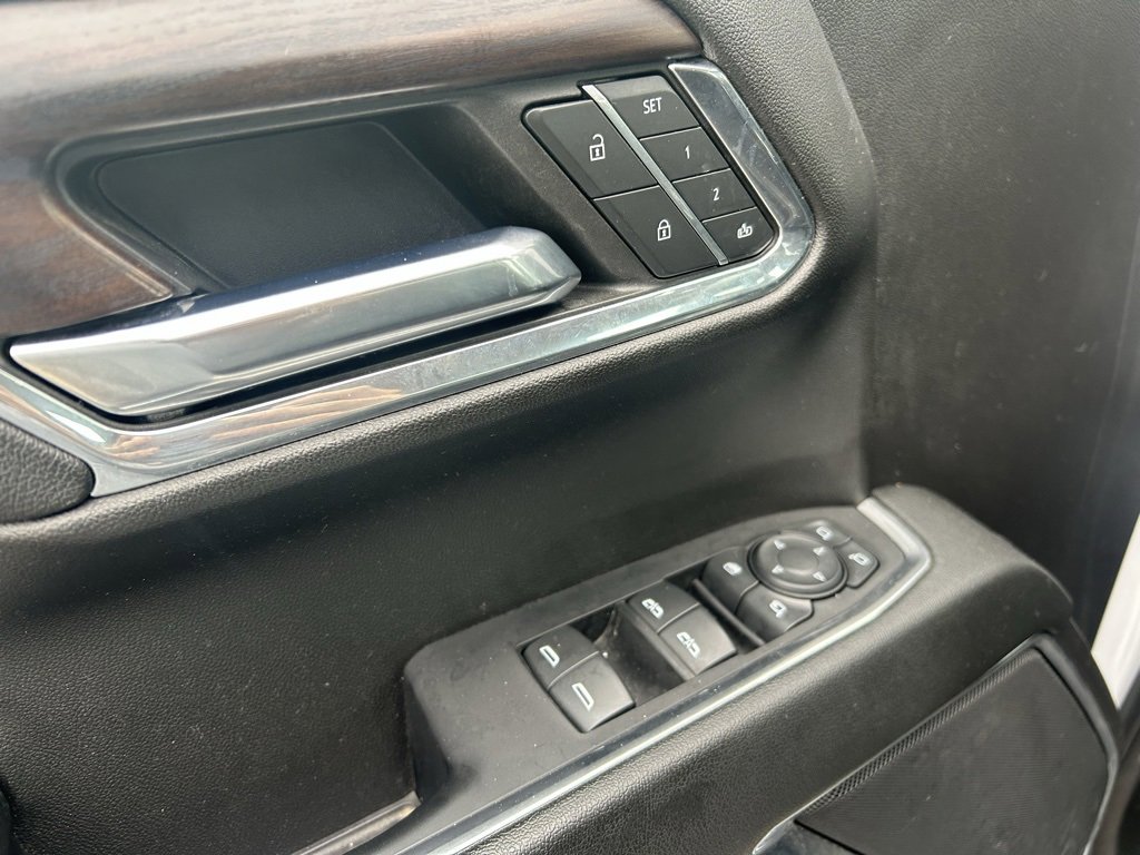 Used 2024 GMC Sierra 1500 SLT w/ X31 Off-Road Package image 10