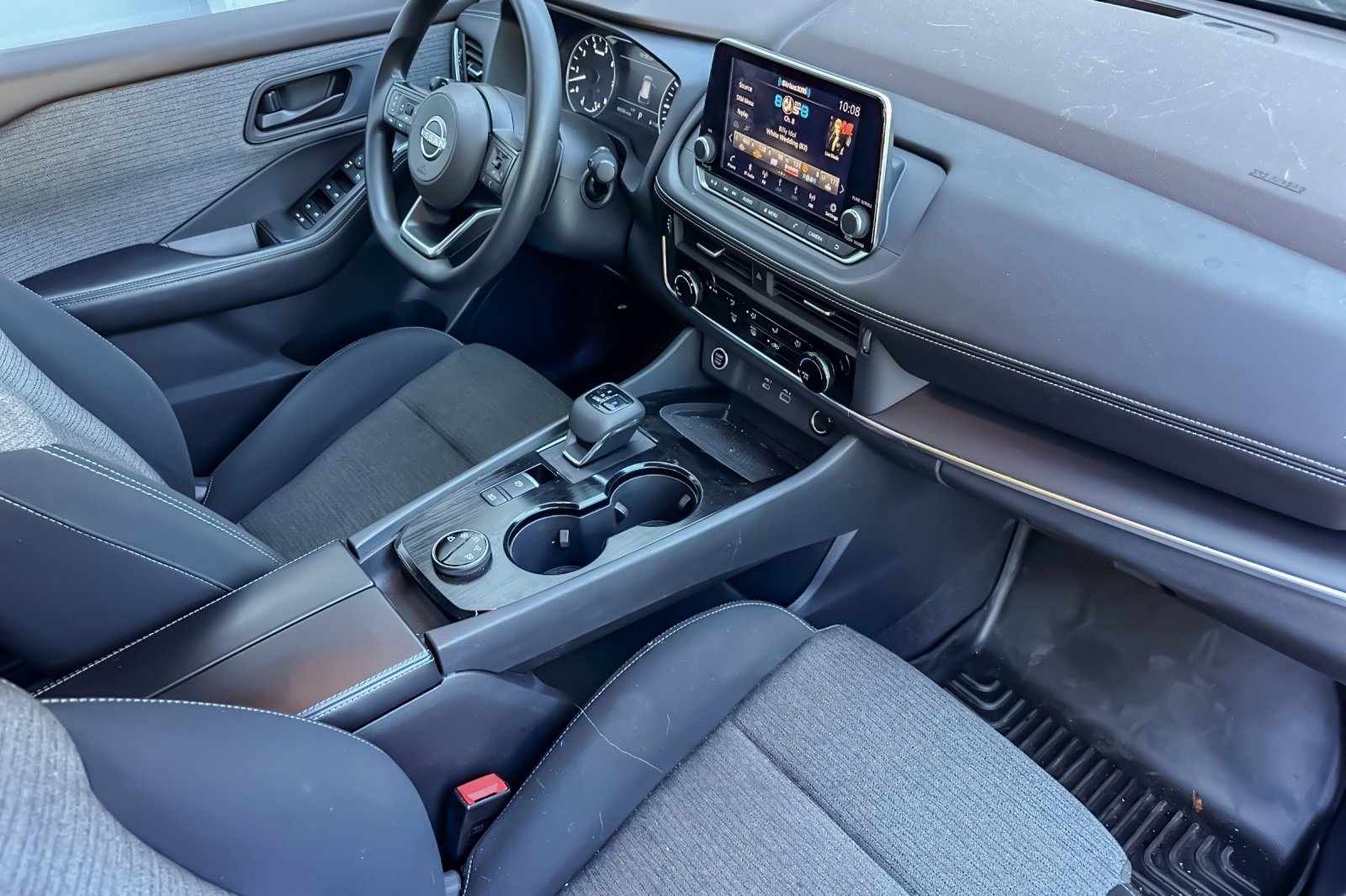 Used 2022 Nissan Rogue S image 14