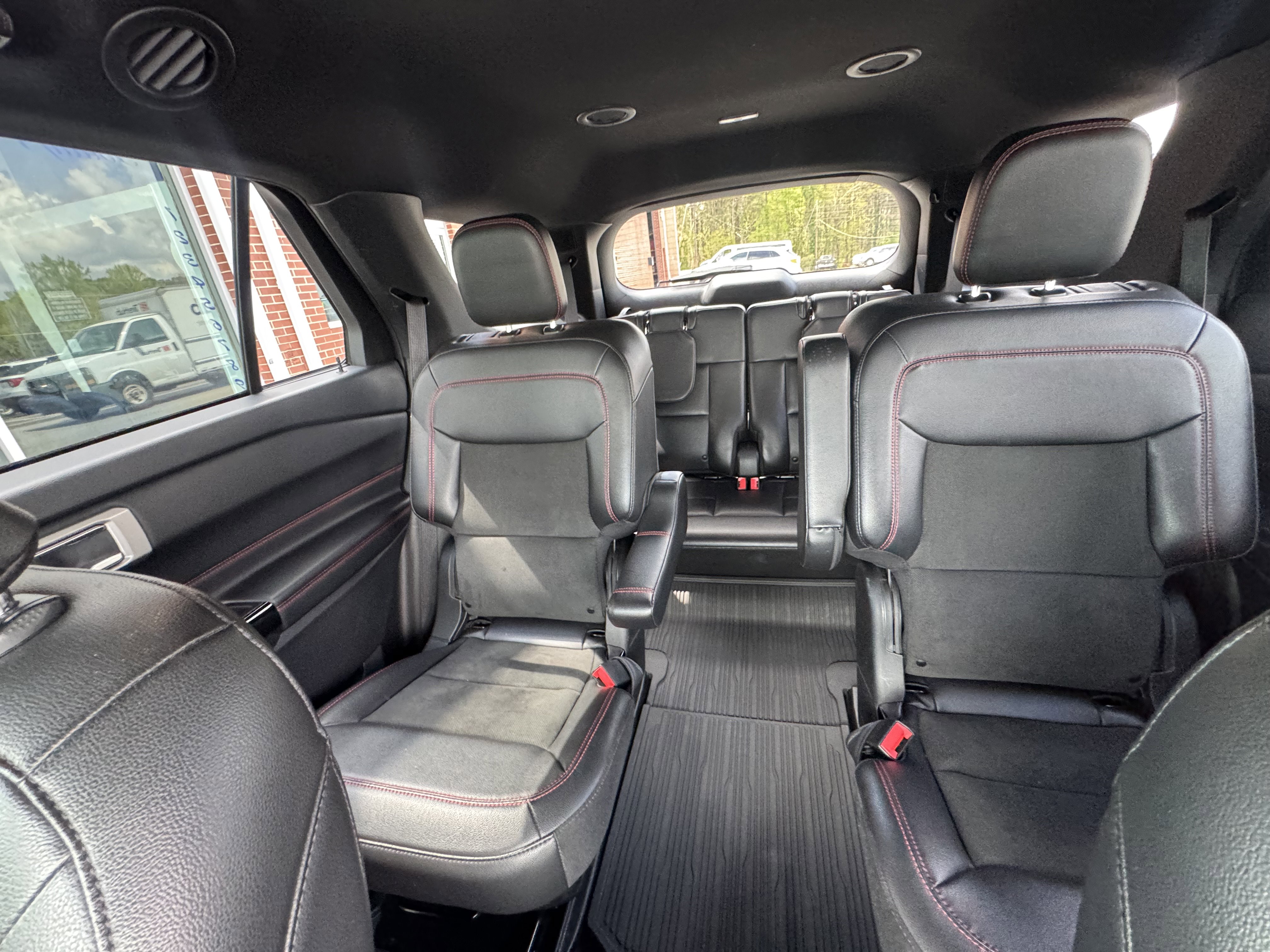 Used 2022 Ford Explorer ST-Line image 9