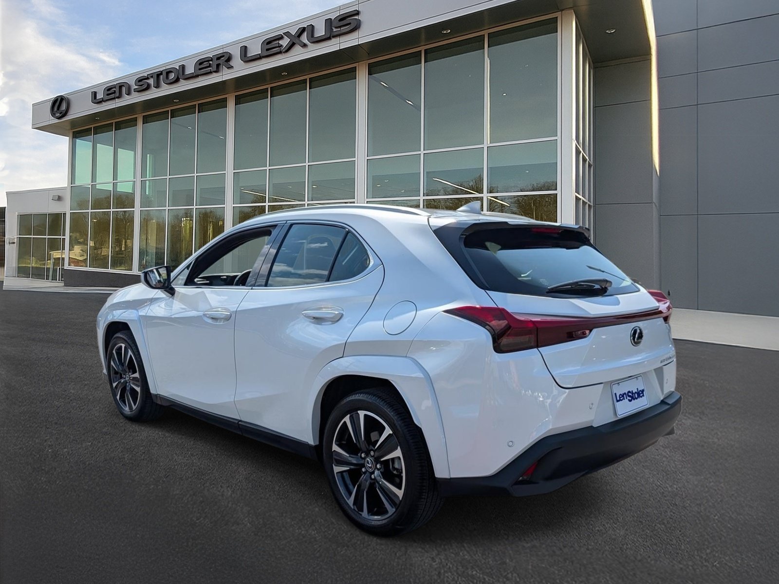 Certified 2025 Lexus UX 300h AWD w/ Accessory Package (Z1) image 5