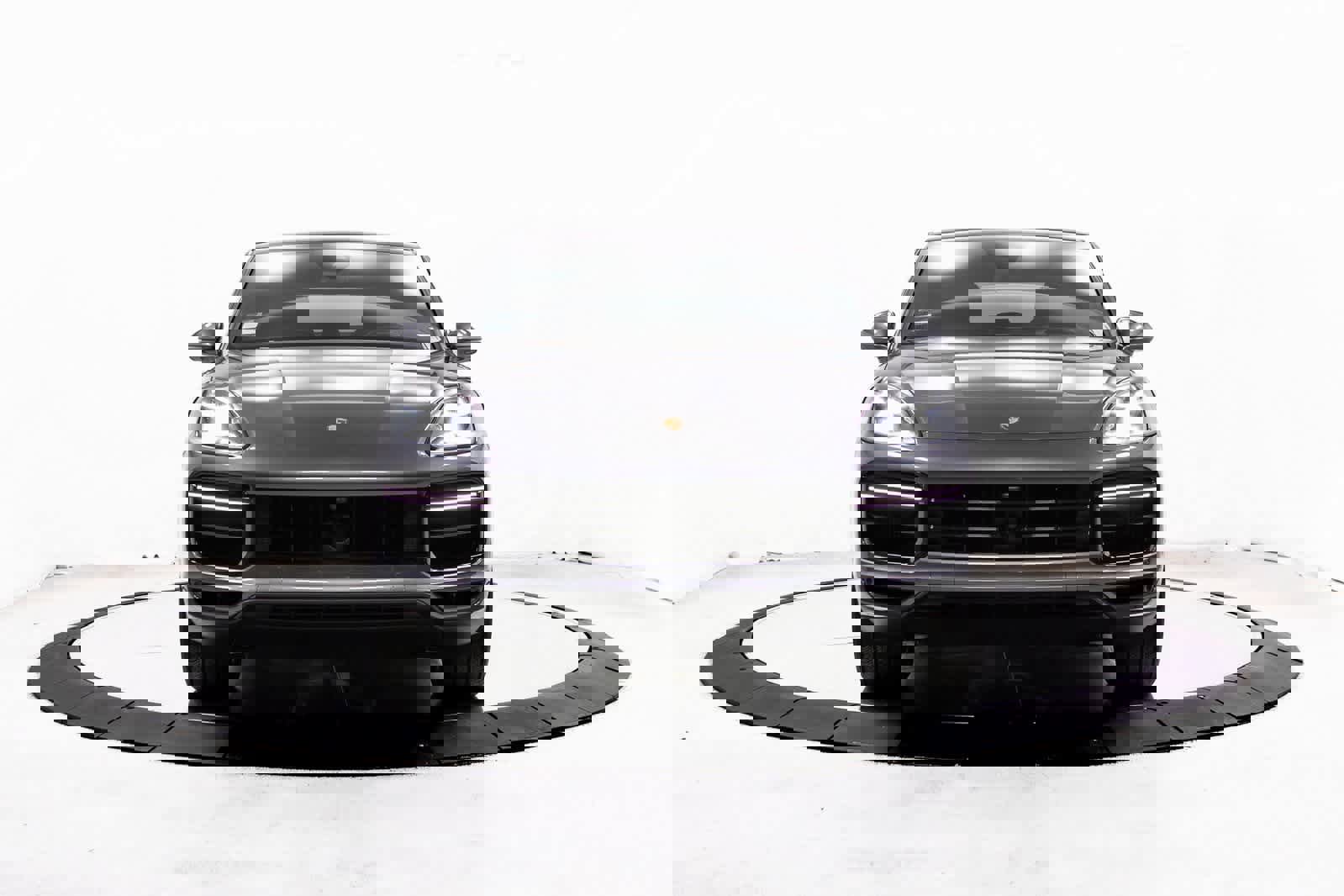 Certified 2022 Porsche Cayenne Turbo image 10