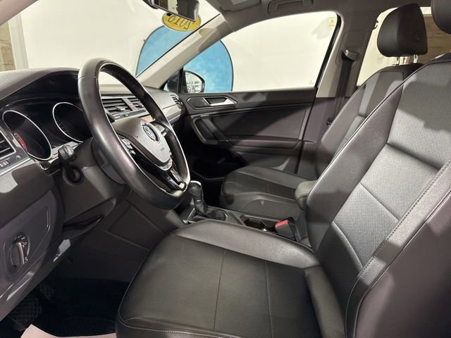Used 2018 Volkswagen Tiguan SE FWD image 19