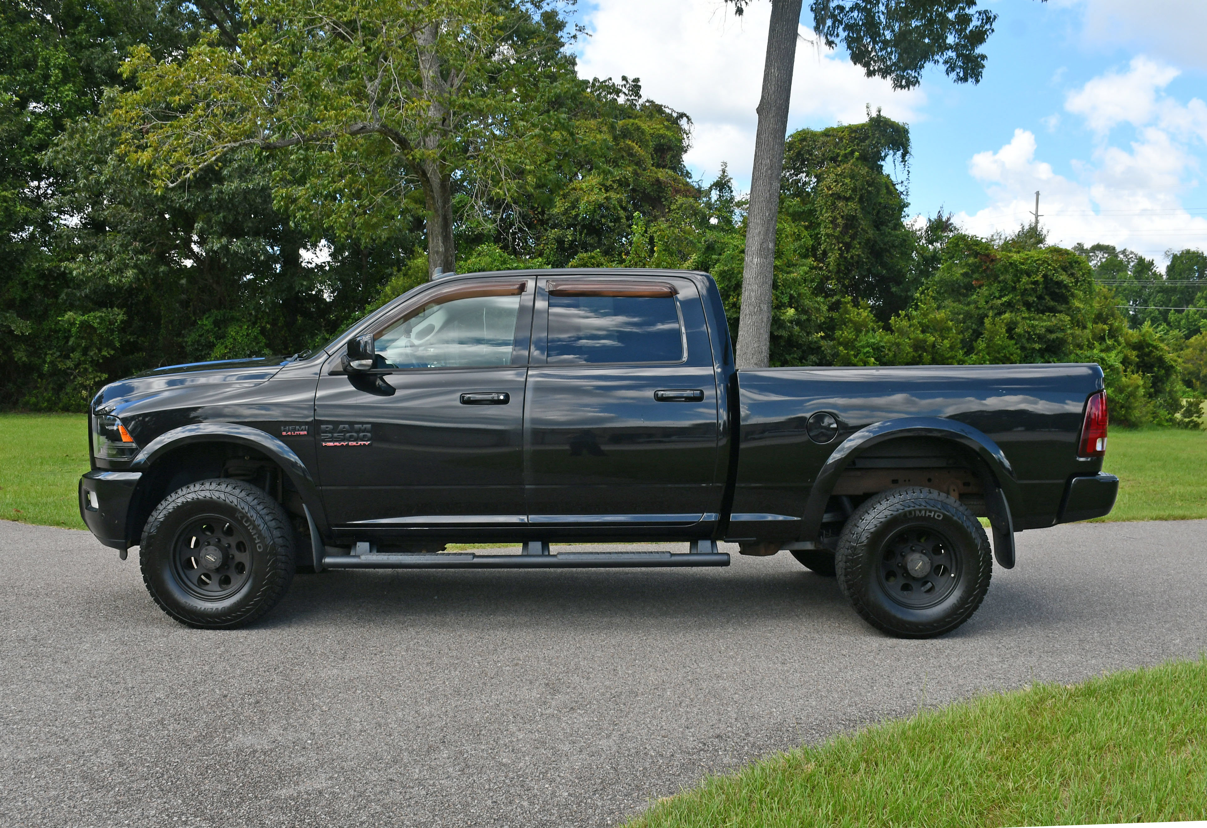 Used 2016 RAM 2500 Laramie w/ Sport Appearance Group AWD/4WD image 2