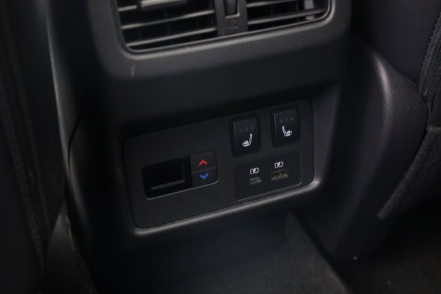 Used 2023 Nissan Rogue Platinum w/ Platinum Premium Package image 28