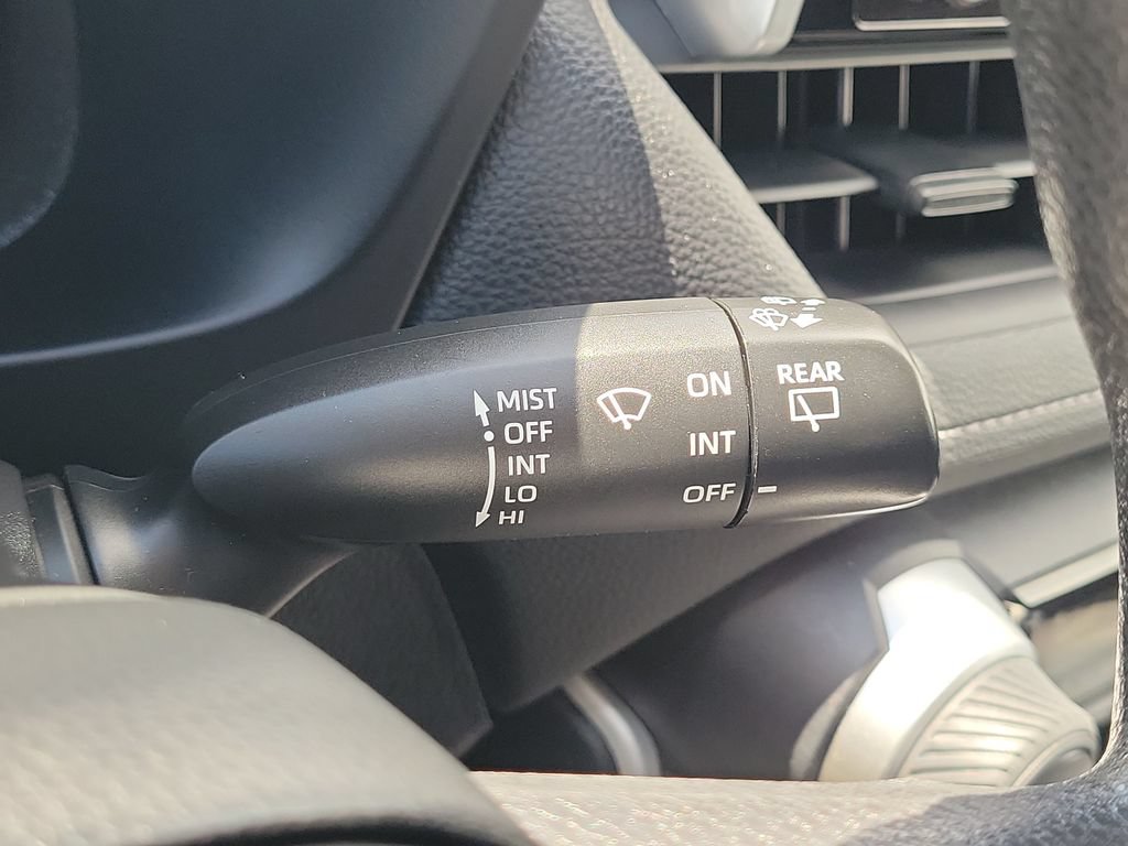Certified 2025 Toyota RAV4 LE AWD/4WD image 12