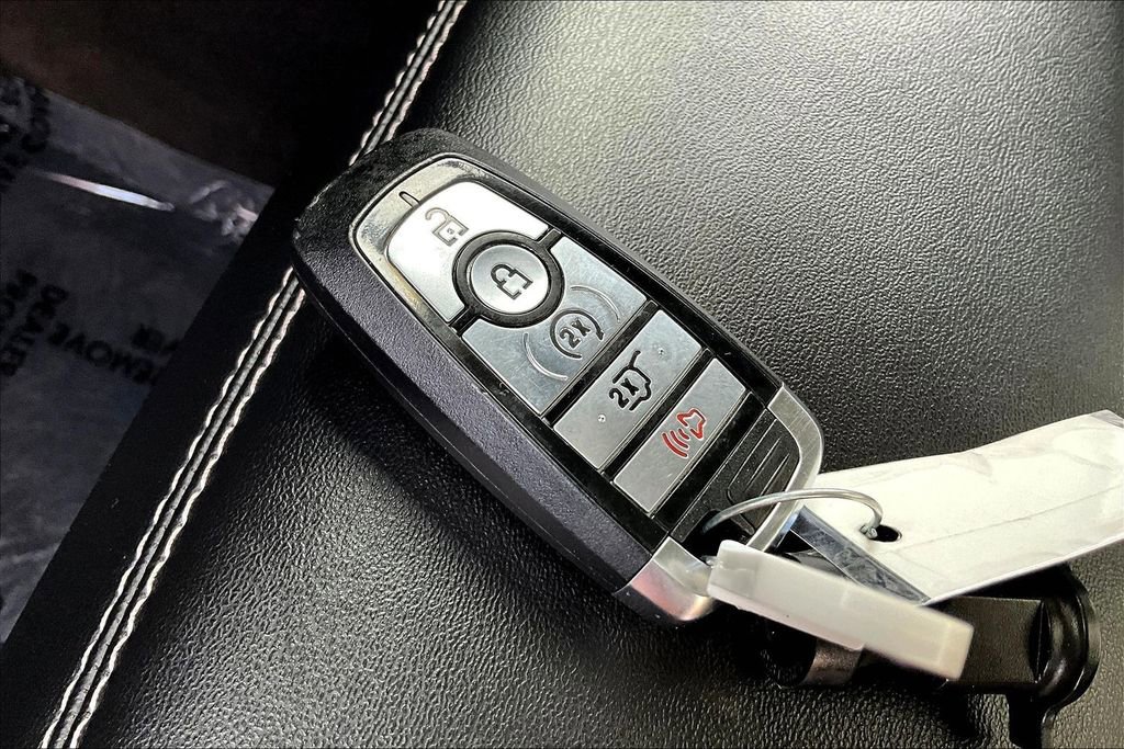 Used 2023 Ford Explorer XLT w/ Equipment Group 202A image 10