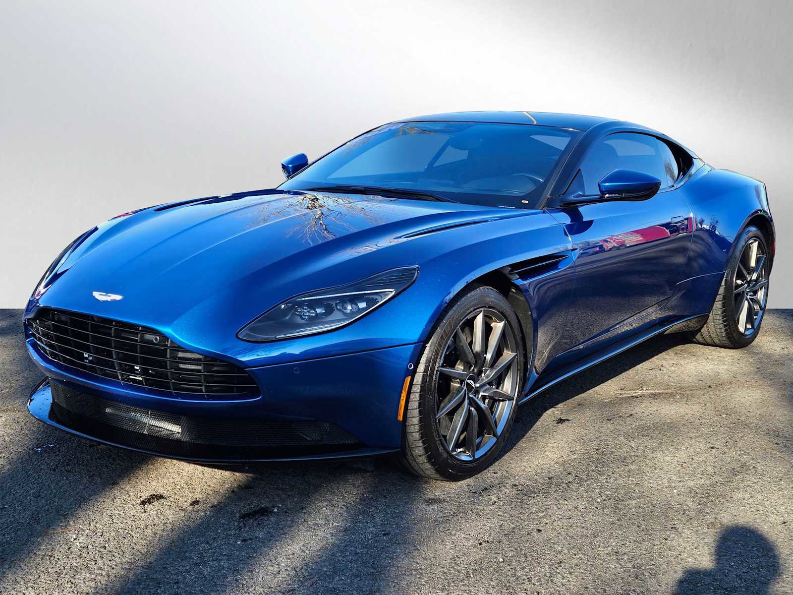 Used 2020 Aston Martin DB11 V8 image 7