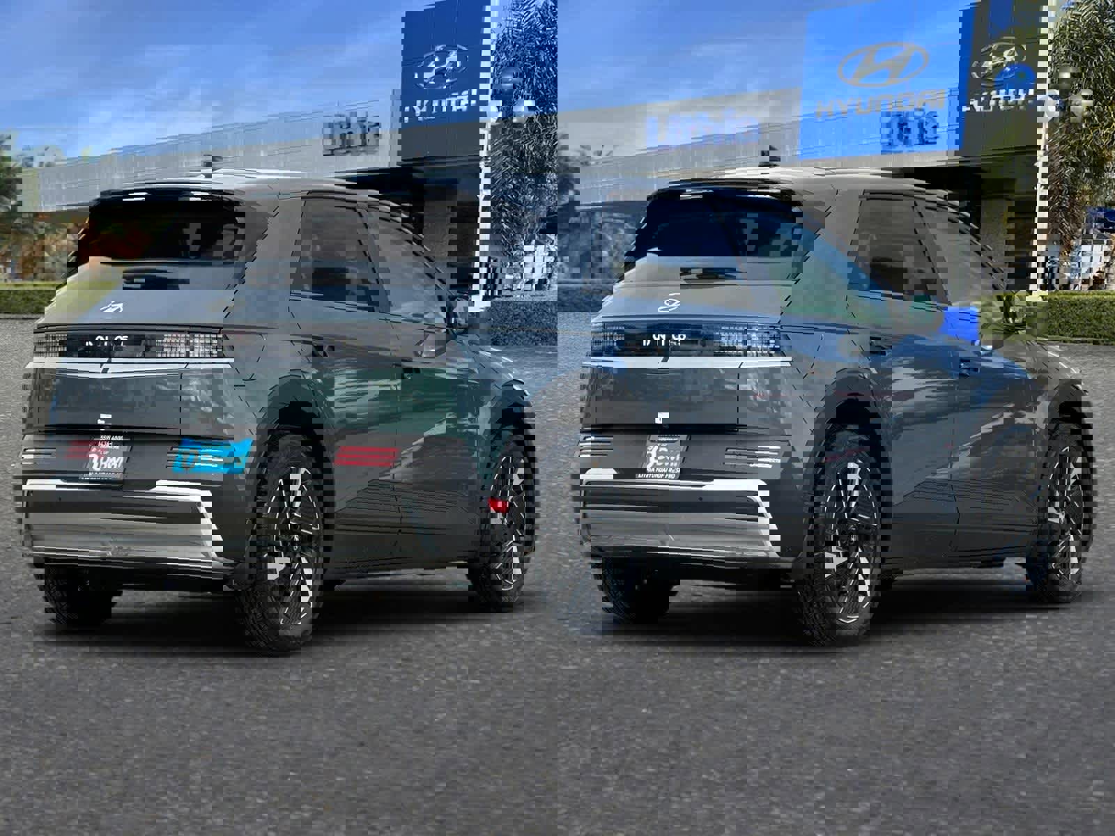 New 2026 Hyundai Ioniq 5 SE image 2