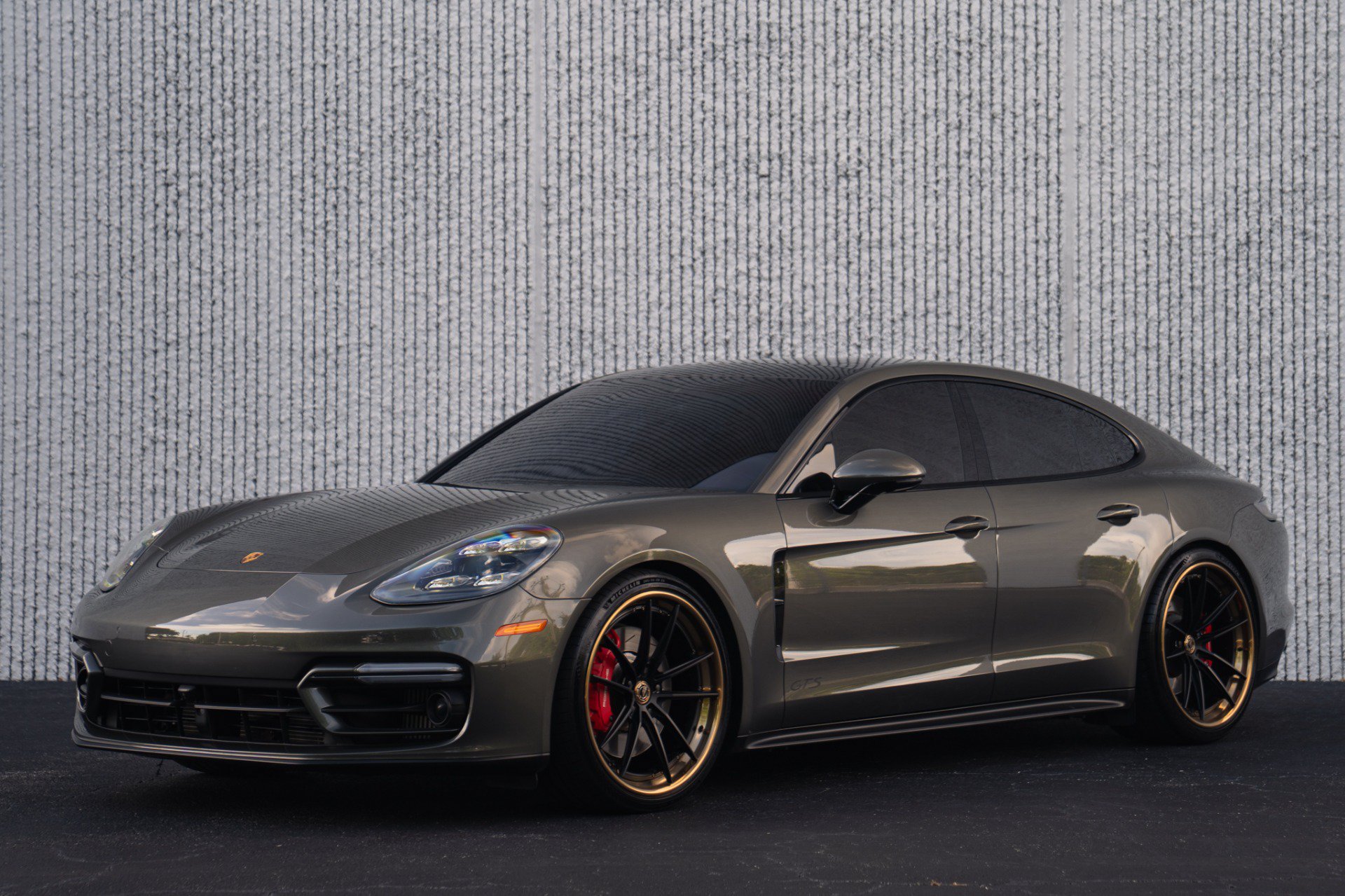 Used 2023 Porsche Panamera GTS AWD/4WD image 1