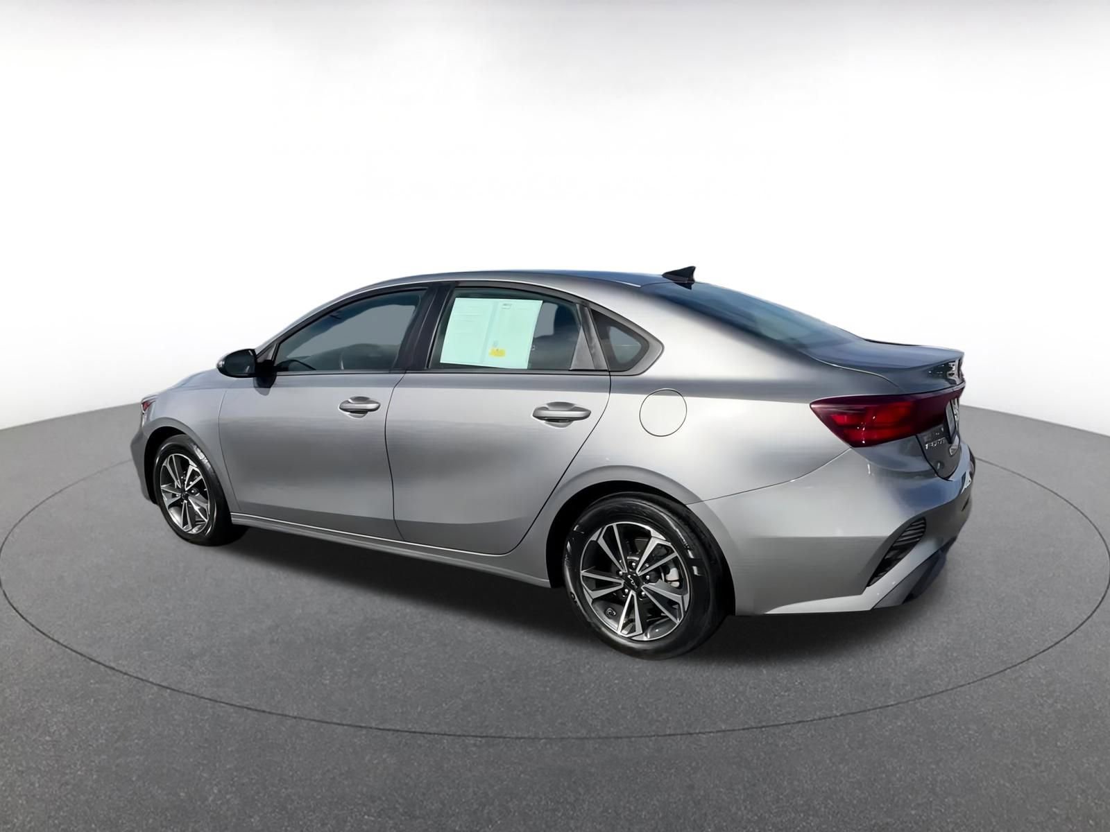 Used 2024 Kia Forte LXS image 10