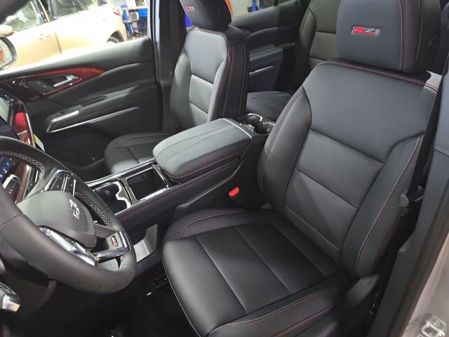 New 2026 Chevrolet Traverse Z71 w/ Driver Confidence Package image 17