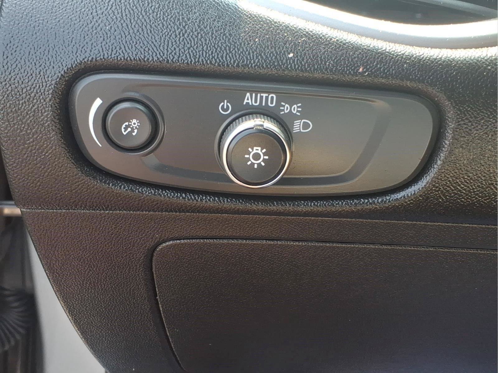 Used 2024 Chevrolet Malibu RS FWD image 19