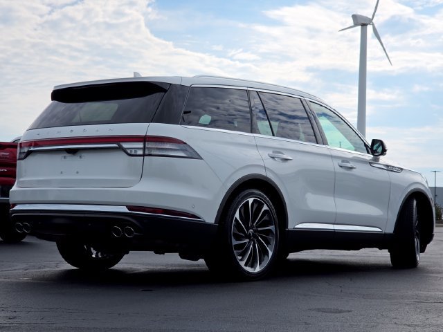 Used 2024 Lincoln Aviator Reserve w/ Equipment Group 201A AWD/4WD image 16