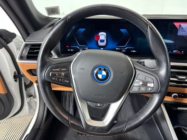 Used 2023 BMW i4 eDrive35 w/ Premium Package RWD image 11