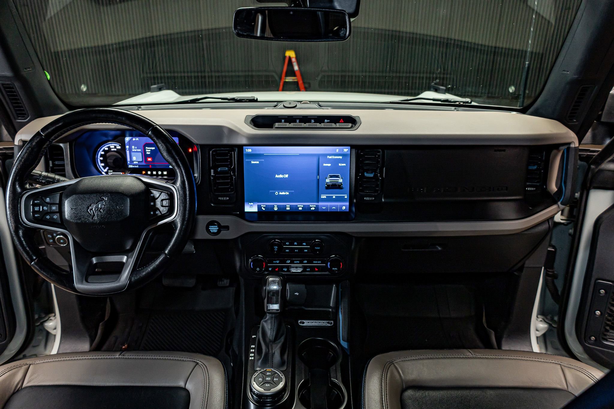 Used 2021 Ford Bronco Wildtrak image 19