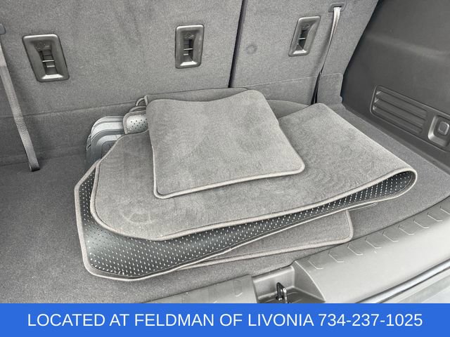 Used 2023 Chevrolet Traverse LT FWD image 33