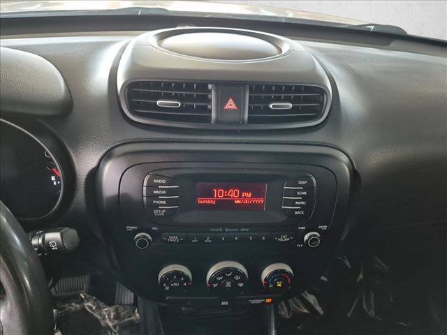 Used 2016 Kia Soul FWD image 13