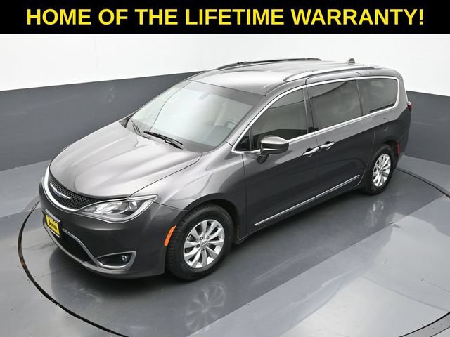 Used 2018 Chrysler Pacifica Touring-L Plus FWD image 62